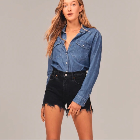 Abercrombie & Fitch Pants - Abercrombie High Rise Mom Shorts